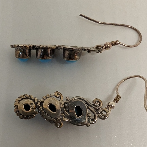 Vintage Turquoise Sterling Silver earrings - Picture 3 of 4